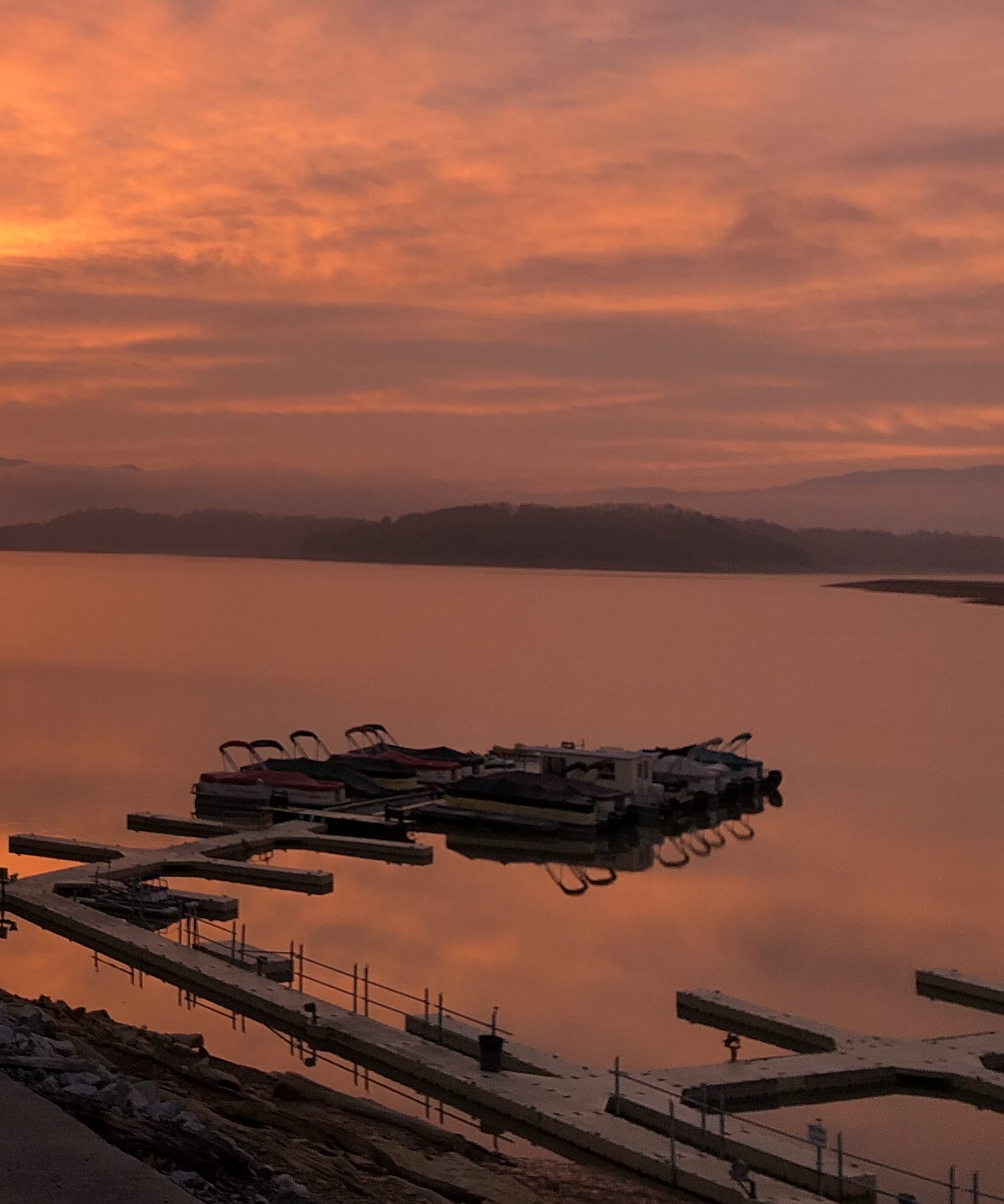 A sunset on Douglas Lake